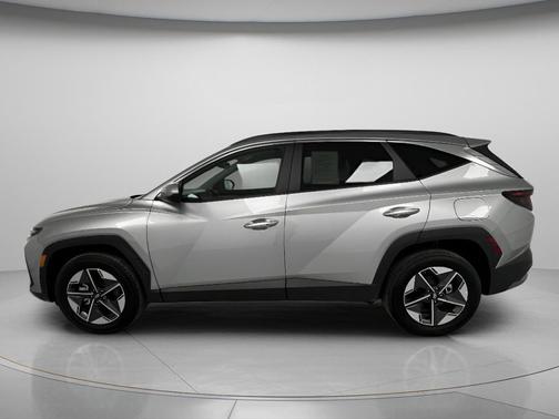 Shimmering Silver 2026 Hyundai TUCSON SEL