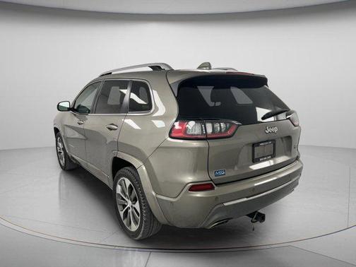 Light Brownstone Pearlcoat 2019 Jeep Cherokee Overland