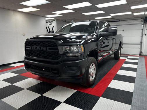 2024 RAM 2500 Tradesman Crew Cab 4x4 8' Box
