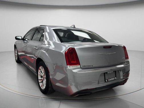 2017 Chrysler 300C Base