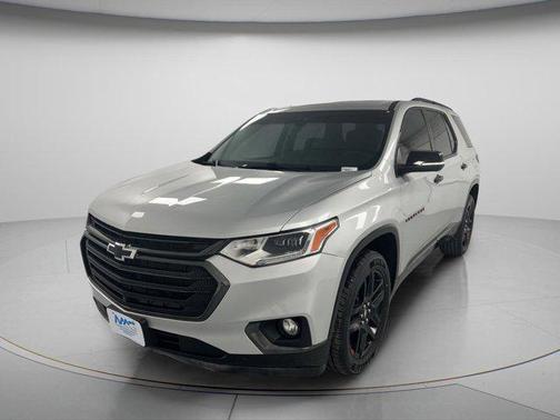 Silver Ice Metallic 2021 Chevrolet Traverse Premier