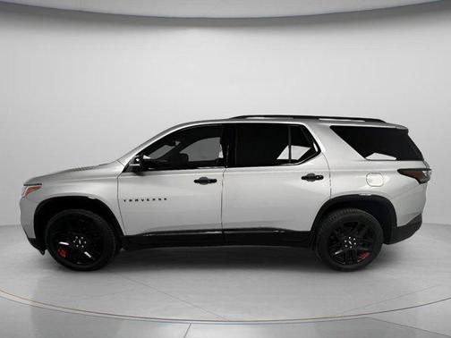 Silver Ice Metallic 2021 Chevrolet Traverse Premier