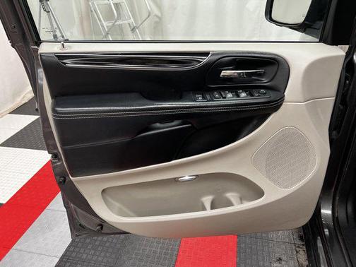 2016 Dodge Grand Caravan AVP/SE