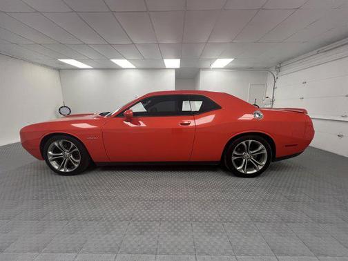 Go Mango 2020 Dodge Challenger R/T