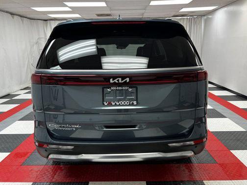 2022 Kia Carnival SX