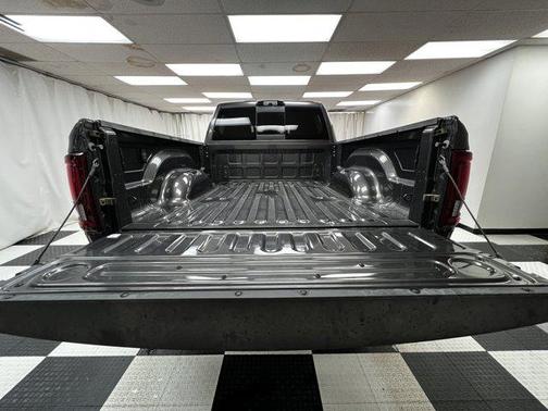 2025 RAM 2500 Tradesman Crew Cab 4x4 6'4' Box
