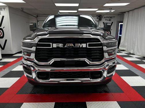 2025 RAM 2500 Tradesman Crew Cab 4x4 6'4' Box