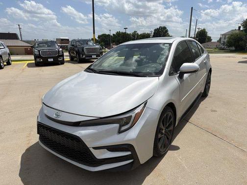 Classic Silver Metallic 2024 Toyota Corolla SE