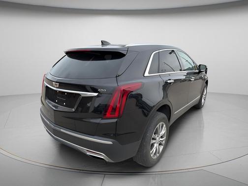 Stellar Black Metallic 2022 Cadillac XT5 Premium Luxury