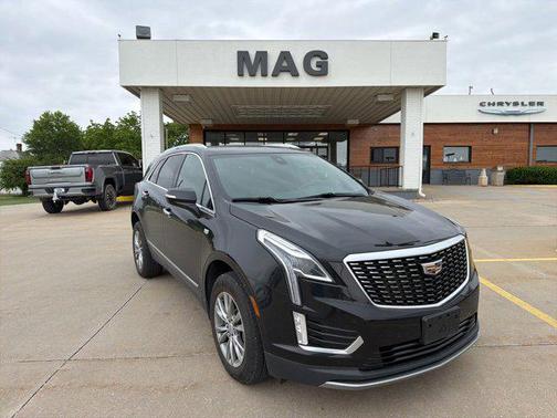Stellar Black Metallic 2022 Cadillac XT5 Premium Luxury