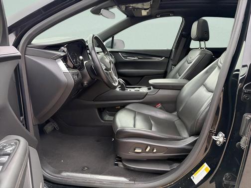 Stellar Black Metallic 2022 Cadillac XT5 Premium Luxury