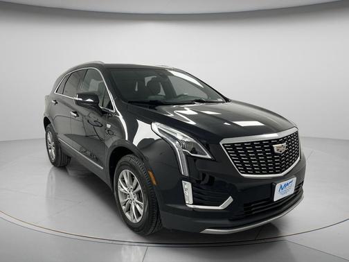 Stellar Black Metallic 2022 Cadillac XT5 Premium Luxury