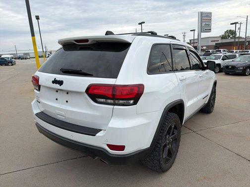 Bright White Clearcoat 2019 Jeep Grand Cherokee Upland
