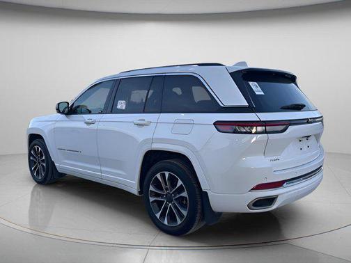 2023 Jeep Grand Cherokee Overland