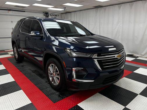 2022 Chevrolet Traverse LT Cloth