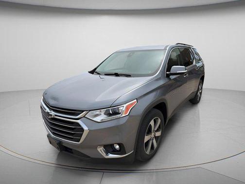 Satin Steel Metallic 2020 Chevrolet Traverse LT Leather