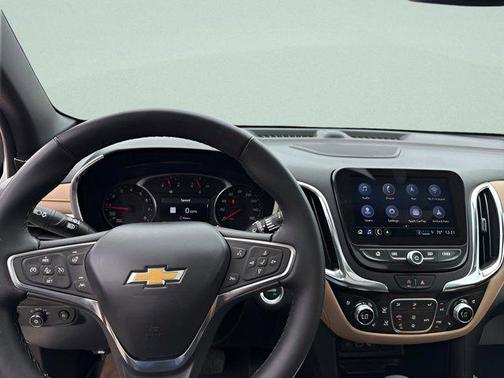 Iridescent Pearl Tricoat 2024 Chevrolet Equinox Premier w/1LZ