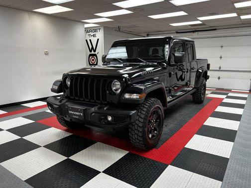 2022 Jeep Gladiator Sport