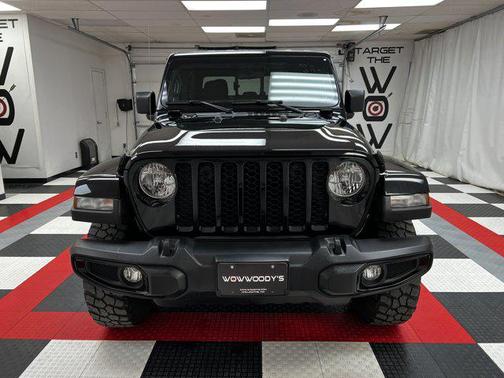 2022 Jeep Gladiator Sport