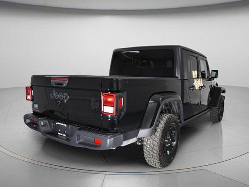 2022 Jeep Gladiator Sport