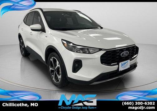 Star White Metallic Tri-Coat 2025 Ford Escape ST-Line Select