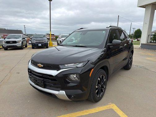 Mosaic Black Metallic 2023 Chevrolet Trailblazer LT