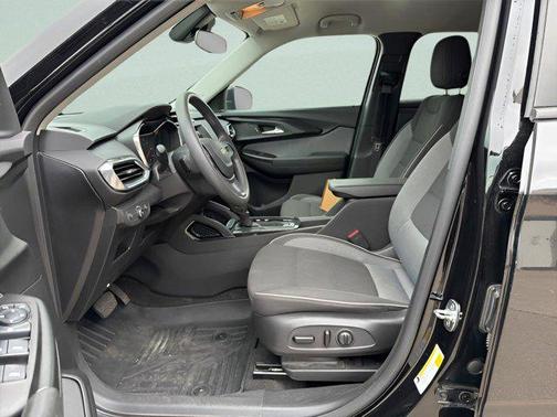 Mosaic Black Metallic 2023 Chevrolet Trailblazer LT