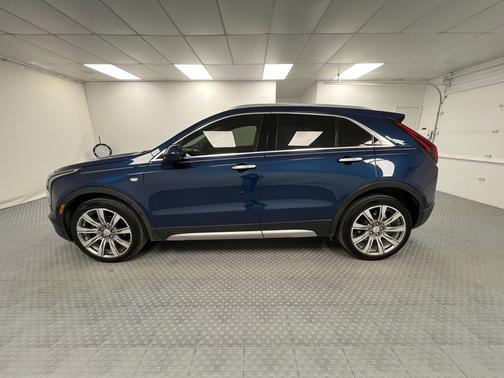 Atlantic Metallic 2019 Cadillac XT4 Premium Luxury
