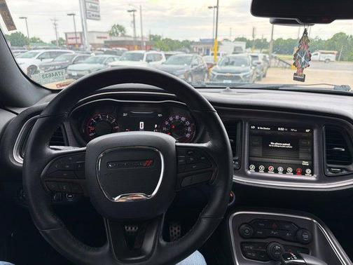 Granite Pearlcoat 2017 Dodge Challenger SXT