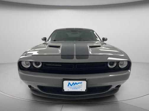 Granite Pearlcoat 2017 Dodge Challenger SXT