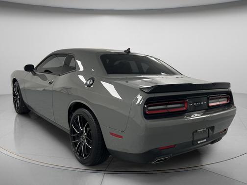 Granite Pearlcoat 2017 Dodge Challenger SXT