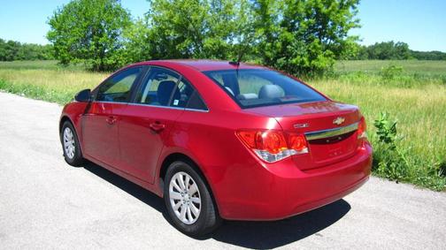 Red 2011 Chevrolet Cruze 1LT