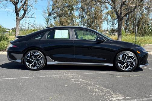 Onyx Black 2023 Hyundai IONIQ 6 SEL