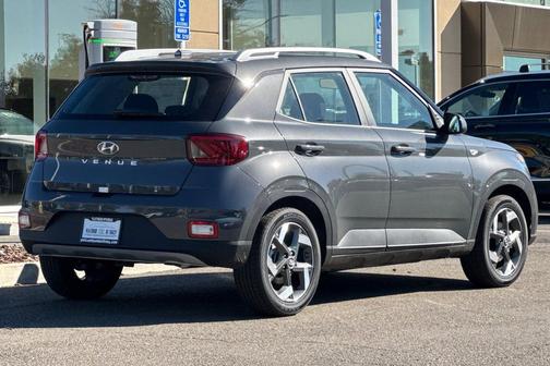 Ecotronic Gray 2026 Hyundai VENUE SEL