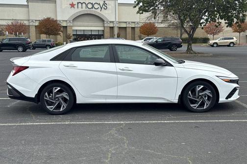 2025 Hyundai ELANTRA HEV SEL Sport