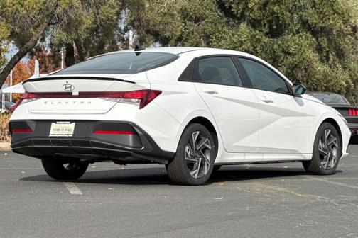 2025 Hyundai ELANTRA Sport