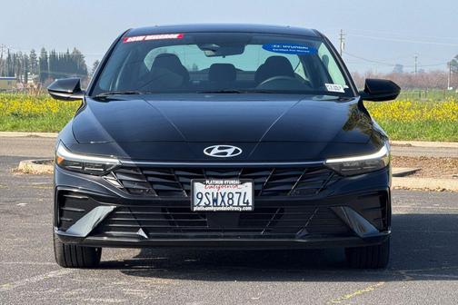 2025 Hyundai ELANTRA SEL