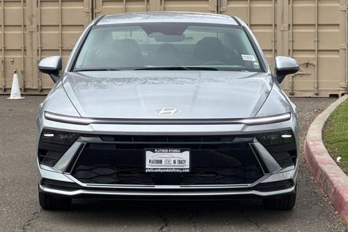2026 Hyundai SONATA Hybrid Base