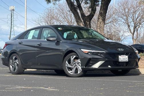 2025 Hyundai ELANTRA HEV Limited