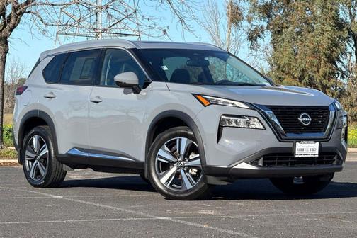 2022 Nissan Rogue SL