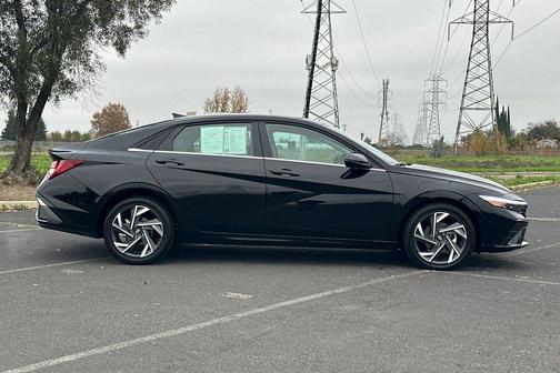 2025 Hyundai ELANTRA HEV Limited