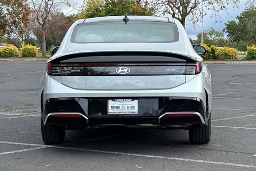 2026 Hyundai SONATA Hybrid SE