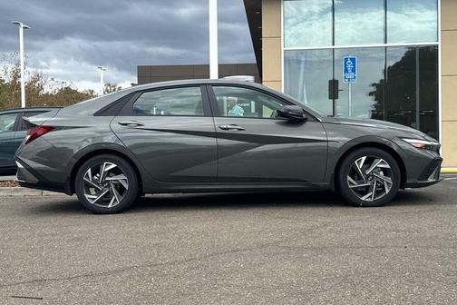 2025 Hyundai ELANTRA Sport