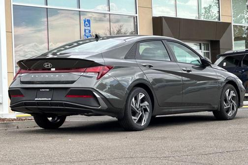 2025 Hyundai ELANTRA Sport