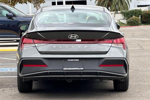 2025 Hyundai ELANTRA Sport