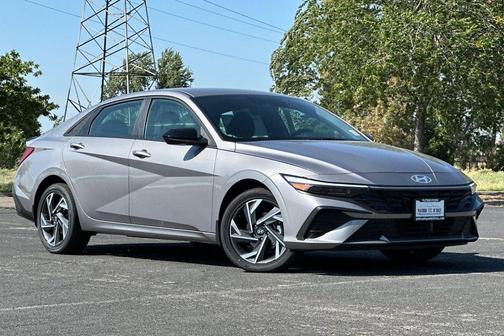 2025 Hyundai ELANTRA HEV SEL Sport