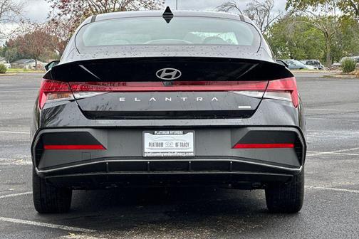 2026 Hyundai ELANTRA HEV SEL Sport