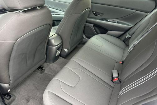 2025 Hyundai ELANTRA HEV SEL Sport