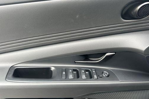 2025 Hyundai ELANTRA HEV SEL Sport