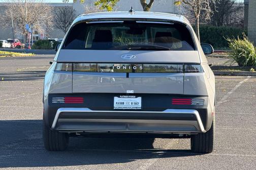 2026 Hyundai IONIQ 5 SE